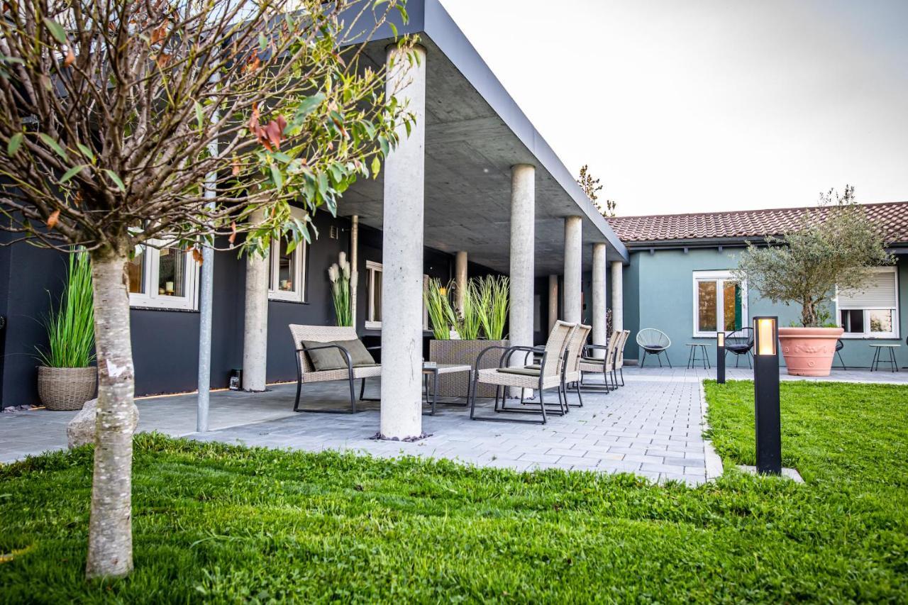 Ferienwohnung Bodenseesuite In Friedrichshafen Exterior photo